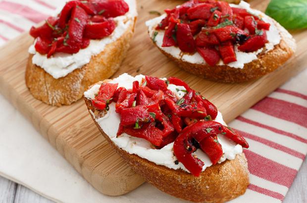 Grilled Goat Cheese Crostini with Roasted Peppers